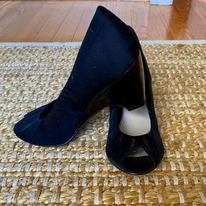 Bandolino Open Toe Wedges